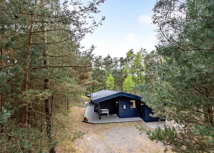 Дом отдыха Stunning In Nexo With Sauna Vester Somarken