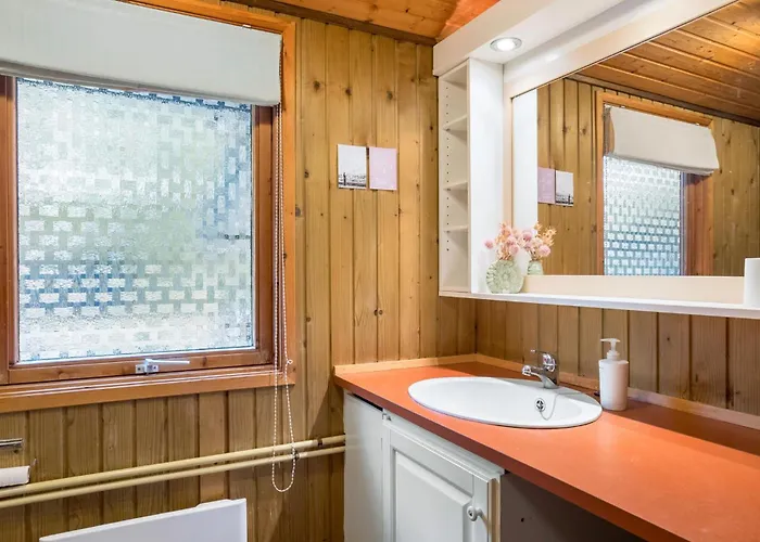 Stunning In Nexo With Sauna Дом отдыха Vester Somarken